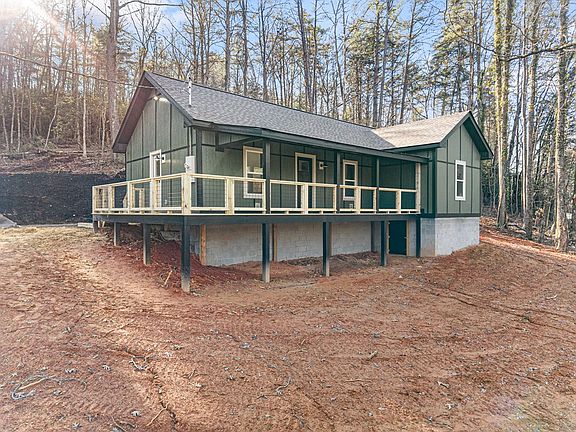 4th image of 1410 Sky Lake Rd