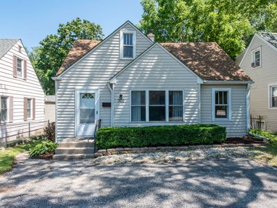 302 E Washington St, Round Lake Park, IL, 60073