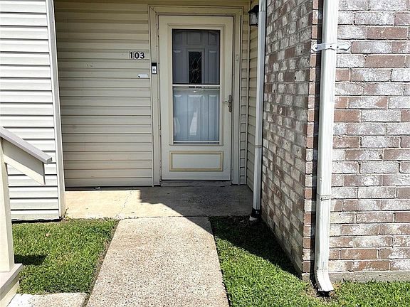 2nd image of 7600 Emmett F Lowry Expy APT 103