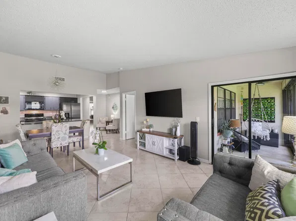 39 Bethesda Park Circle #L39, Boynton Beach, FL 33435