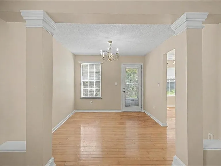 2025 Baramore Oaks Dr — Photo 7