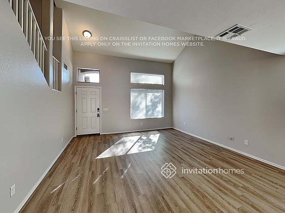 4th image of 15830 W Papago St