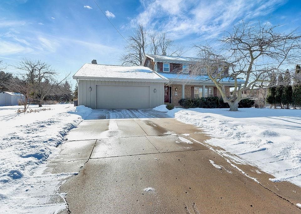 1st image of 725 Amber Ln