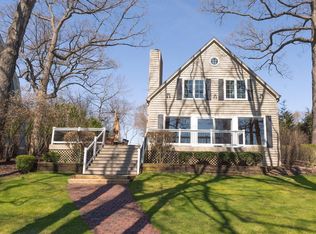 W312N6422 Beaver Lake Rd, Hartland, WI 53029