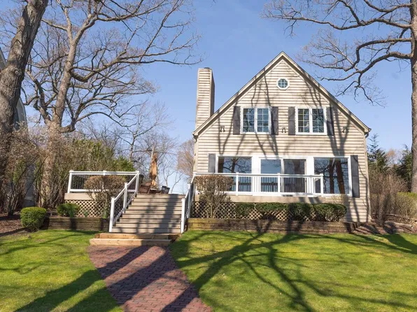 W312N6422 Beaver Lake ROAD, Hartland, WI 53029