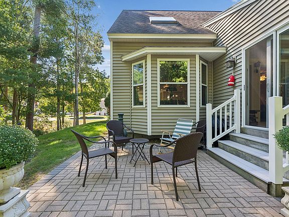 5th image of 53 Heritage Drive #13
