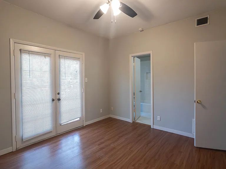 2801 Rio Grande St #307 — Photo 6