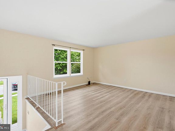 4th image of 202 Arms Chapel Rd
