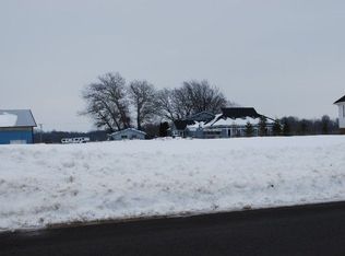 7324 S Stone Hedge Dr, Franklin, WI 53132