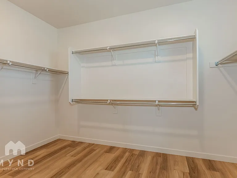 615 N Vine St — Photo 13