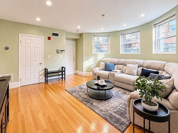 3rd image of 1742 Beacon St APT 2