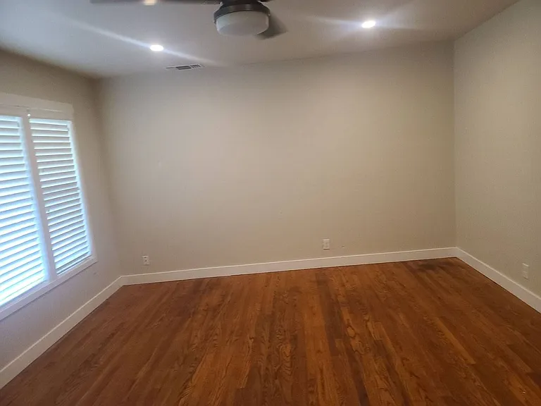 1442 N Cherry — Photo 3