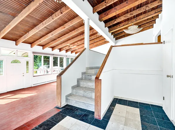 6015 Independence Avenue image 31 of 85