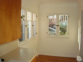 5th image of 162 San Clemente St