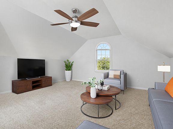 5th image of 952 Century Oak Dr