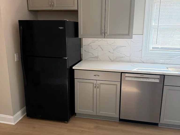 1409 Jackson St — Photo 12