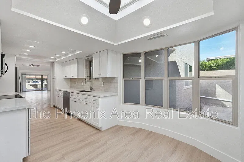 2 bed, 2.0 bath, 1458 sqft, $2,250 — Photo 4