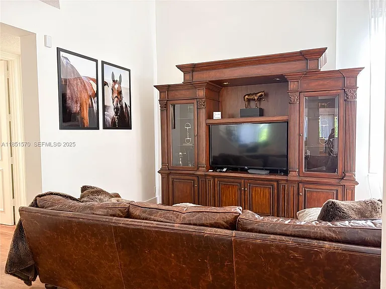 2530 Windsor Way Ct — Photo 12