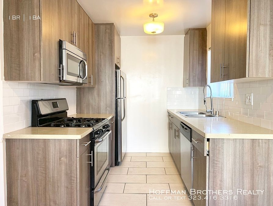 1st image of 1114 N Clark St APT 5