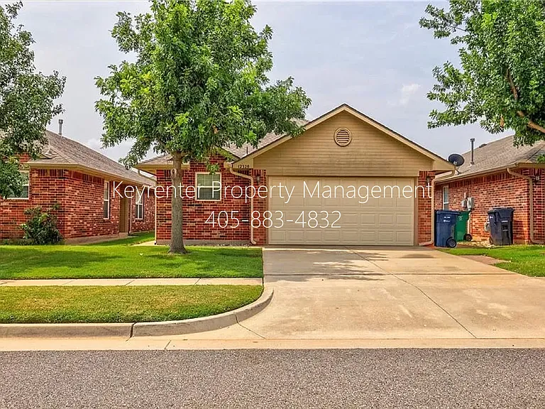 12328 SW 5th St — Photo 2