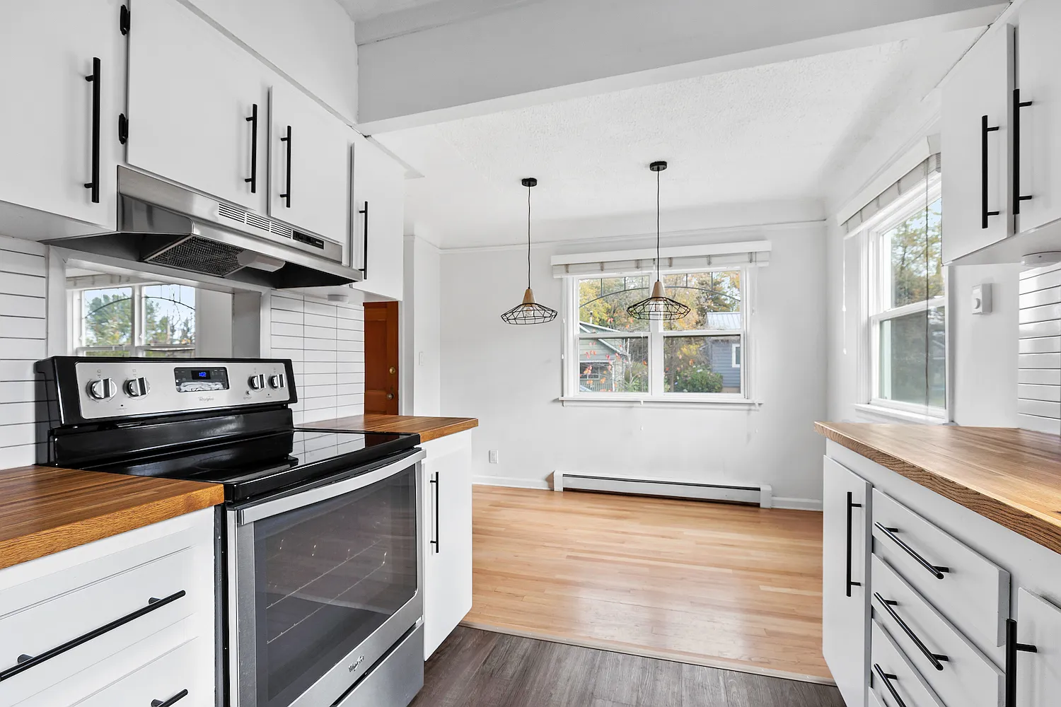 5935 NE 57th Ave — Photo 4