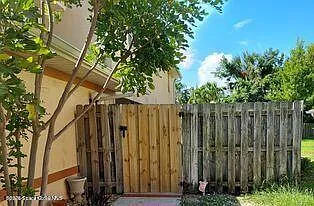 295 Provincial Dr — Photo 11