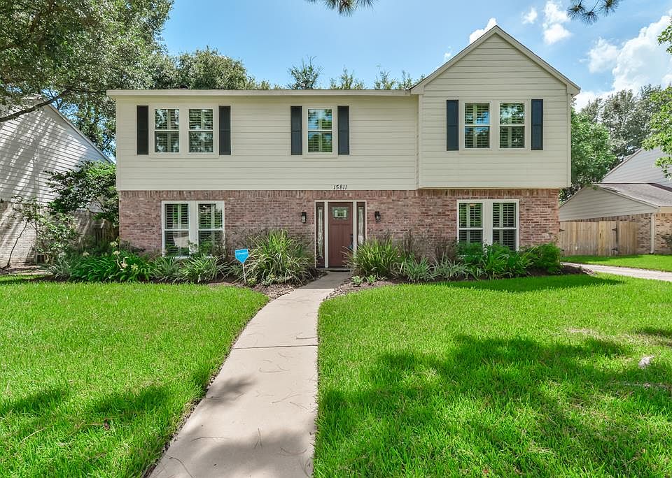 1st image of 15811 Pinyon Creek Dr