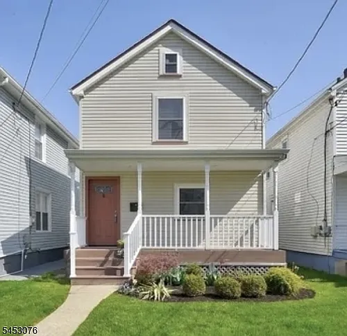 443 Downer St Photo 1