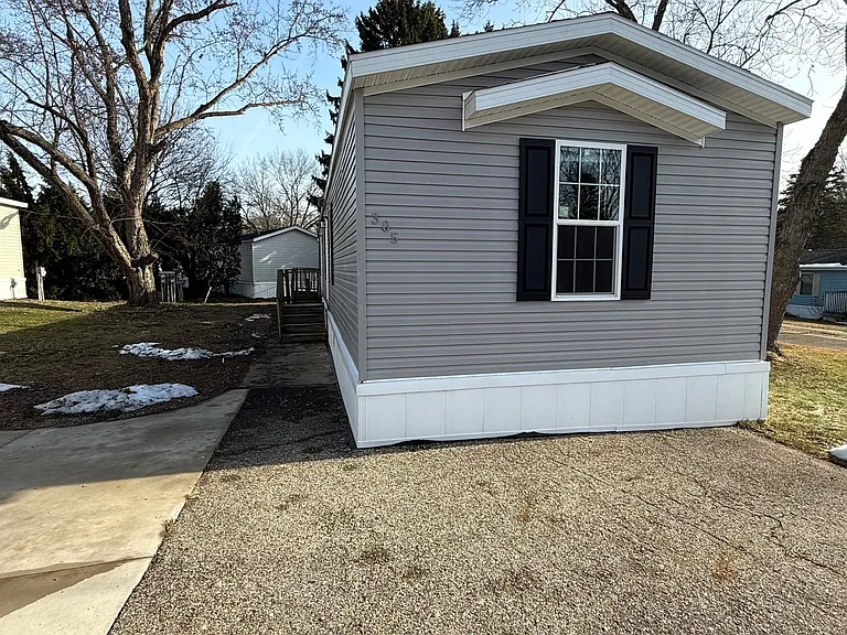 305 Sheryl A Ln — Photo 2