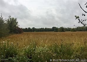 2nd image of E 100th St N