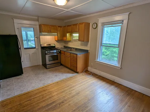 216 Brooks Ave #3, Rochester, NY 14619