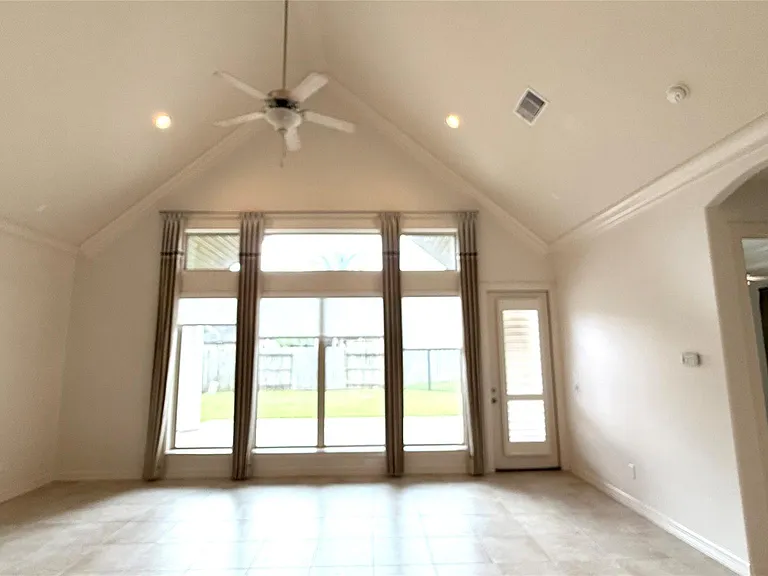 4802 Fairford — Photo 29