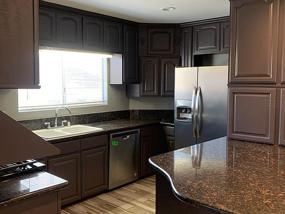 5th image of 537 N Serrano Ave #1