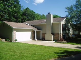 1108 Hollyberry Dr, Ballwin, MO
