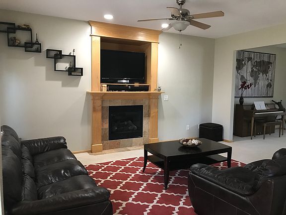 3rd image of 7427 Pommel Pl