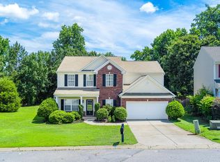 38 Golden Acre Ct, Simpsonville, SC 29681