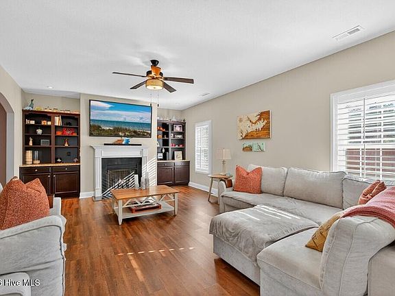 5th image of 1142 Amberjack Court