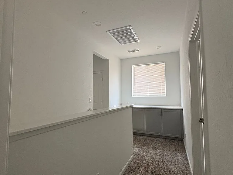 1011 W Payson Ave — Photo 14