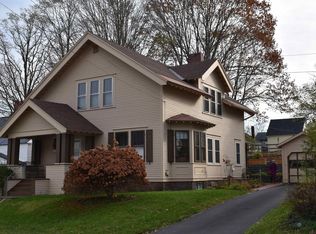 214 Spring St, St Johnsbury, VT 05819