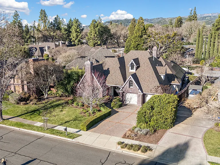 470 Eastin Dr — Photo 47