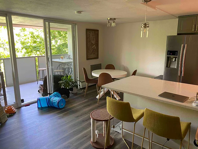 1090 N Lafayette St #403 — Photo 3