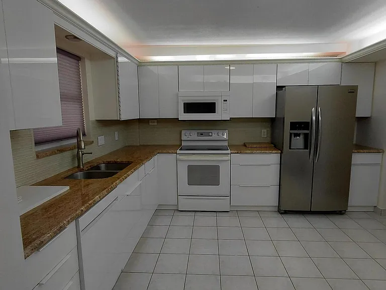 3900 Galt Ocean Dr #1208 — Photo 24