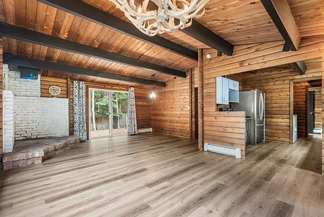 1285 Riverside Dr — Photo 12