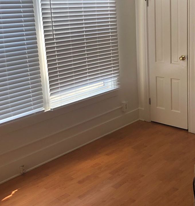 2nd image of 1344 W 4th St APT 1