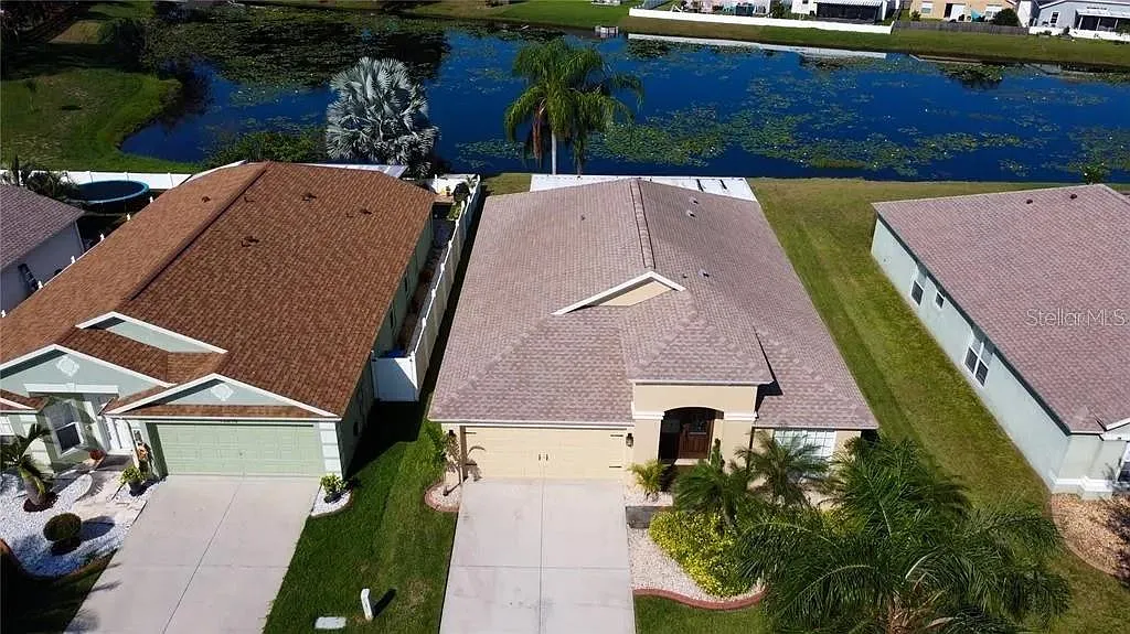 4 bed, 2.0 bath, 1936 sqft, $2,600 — Photo 4
