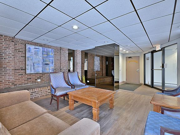 5th image of 2333 N Neva Ave APT 201