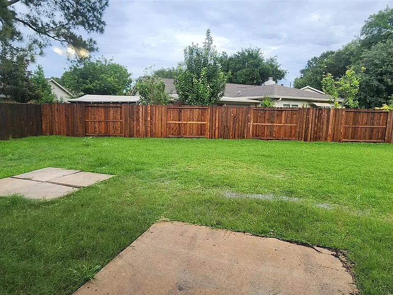 15215 Ensenada Dr — Photo 22