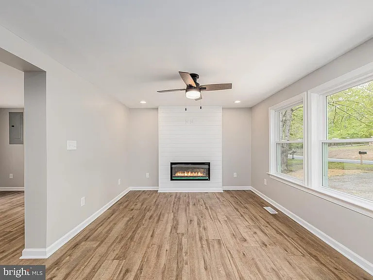 7109 N Shade Tree Ln — Photo 3