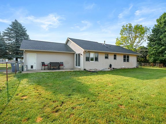 4th image of 150 Gull Pointe Dr