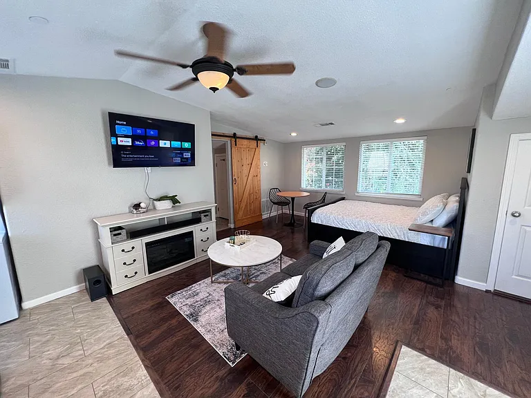 1115 Valley Glen Dr #2 — Photo 9